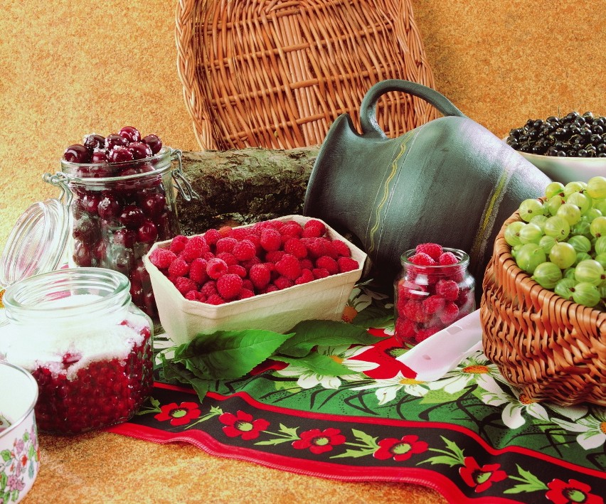 Wakacyjne porady dla każdego: Aromatyczne, smaczne i zdrowe owoce [PORADNIK]