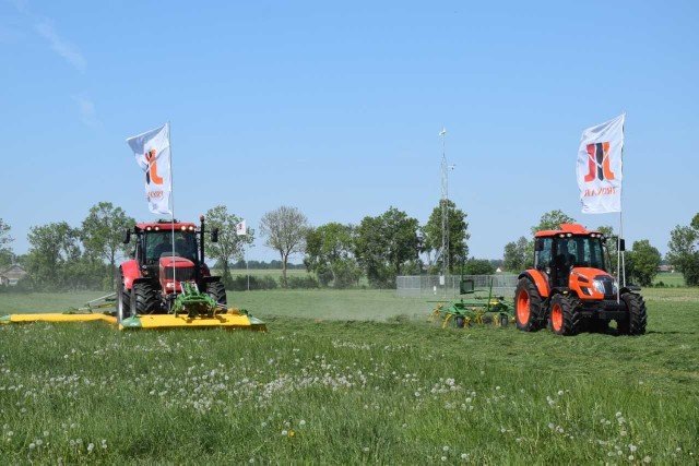 W tym roku PODR w Szepietowie podczas Zielonej Gali przygotował pokaz pracy maszyn rolniczych we współpracy z Pronarem i Ursusem.