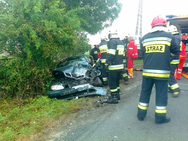W wypadku zostali ranni kierowcy dwóch samochodów.