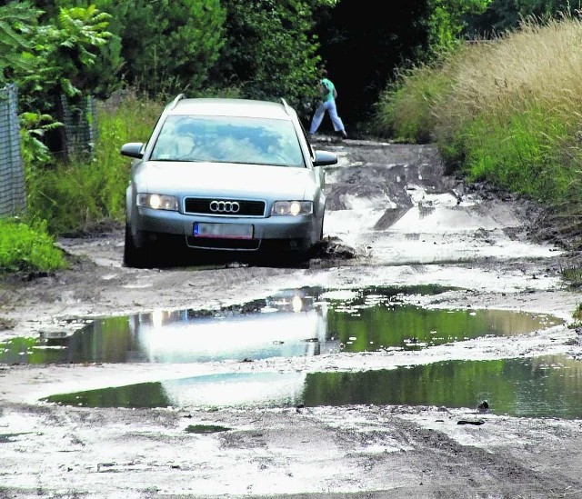 Taką trasę muszą pokonywać turyści, którzy udają się na wczasy do Ostrowa Kolonii