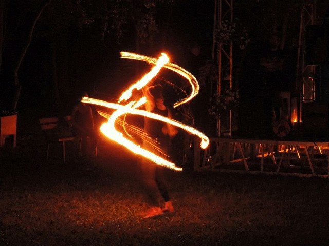 Największą atrakcją imprezy było przedstawienie teatru ognia Santo Fuego z Pakości.