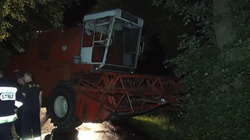 Śmiertelny wypadek w Gostyniu. Kombajn zderzył się z motorowerem [ZDJĘCIA, WIDEO]