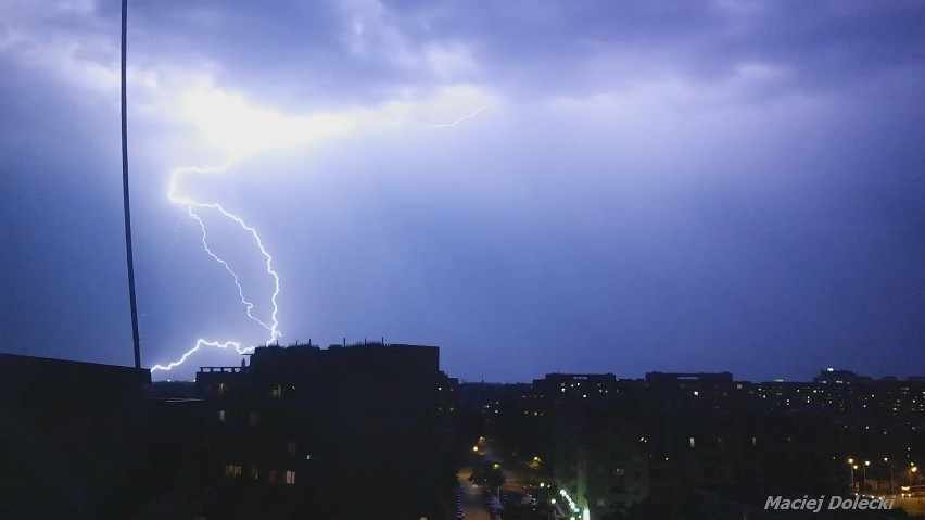Nocna burza we Wrocławiu. Zobacz zdjęcia