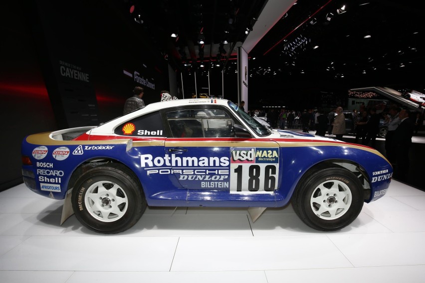 Porsche 959...