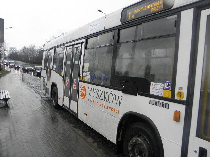 Autobusy miejskie w Myszkowie są nowoczesne, ale i przynosza...