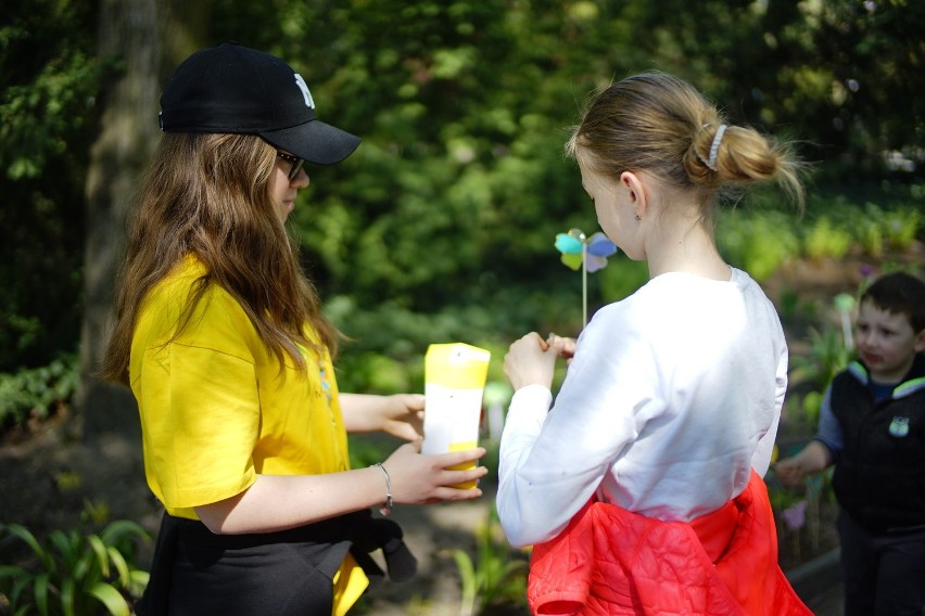 Majówka w Botaniku: Odpoczywali i wspierali rozbudowę hospicjum