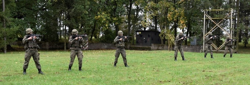 Żołnierze Obrony Terytorialnej z batalionu w Radomiu szkolili się ze specjalsami. Zobacz zdjęcia