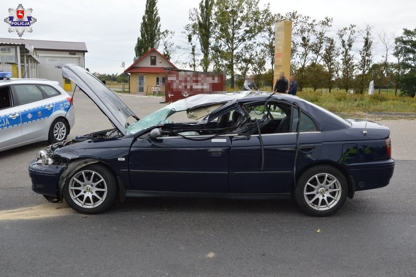 Zderzenie samochodu osobowego z ciężarówką w Zamościu. Jedna osoba trafiła do szpitala