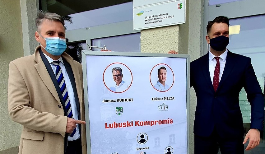 Prezydent Janusz Kubicki i poseł Łukasz Mejza