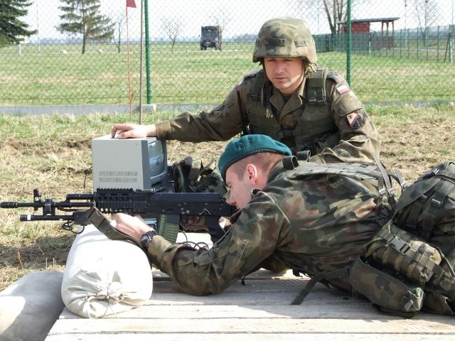 Młodzi strzelcy z JS 3053 Nysa ćwiczą na poligonach i obiektach wojskowych w całym kraju.