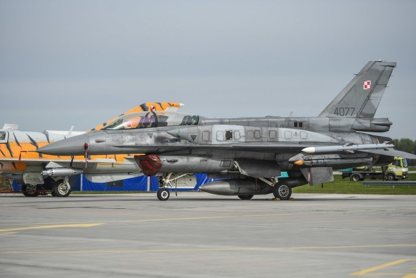 4 polskie wielozadaniowe samoloty F-16 wezmą udział w misji...