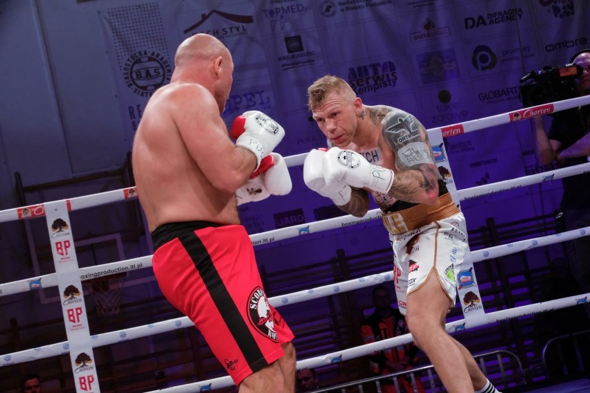 Przemysław "Smile" Gorgoń (17-12-1, 6 KO) pokonał Roberta...