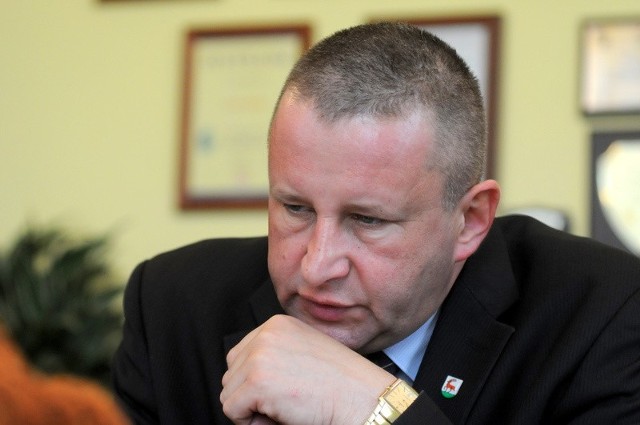 Burmistrz Rzepina Andrzej Skałuba jest jedynym szefem gminy w okolicy, któremu nowa rada obniżyła zarobki  