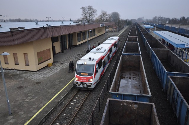 Obecnie do Białegostoku jeździ tylko 2 pary pociągów