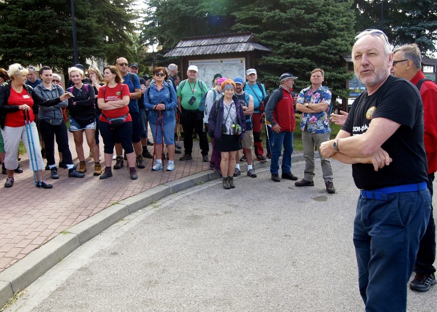 Odkryj Beskid Wyspowy. W sobotni wieczór wspięli się na Luboń Wielki, a w niedzielny poranek pokonali Grodzisko