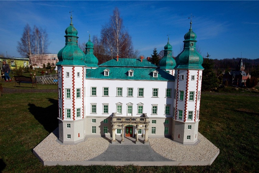 Park Miniatur Zabytków Dolnego Śląska w Kowarach.