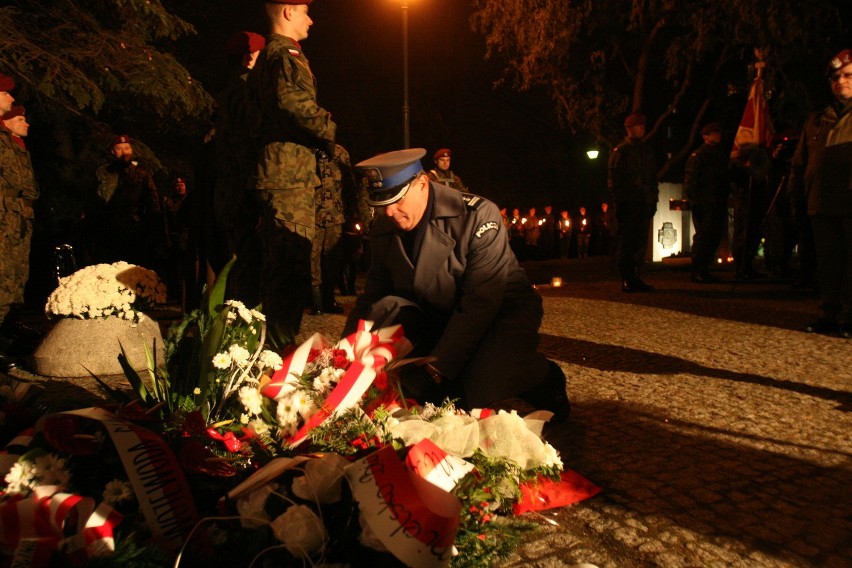 Święto Niepodległości w Bielsku-Białej: Apel Poległych na cmentarzu Wojska Polskiego