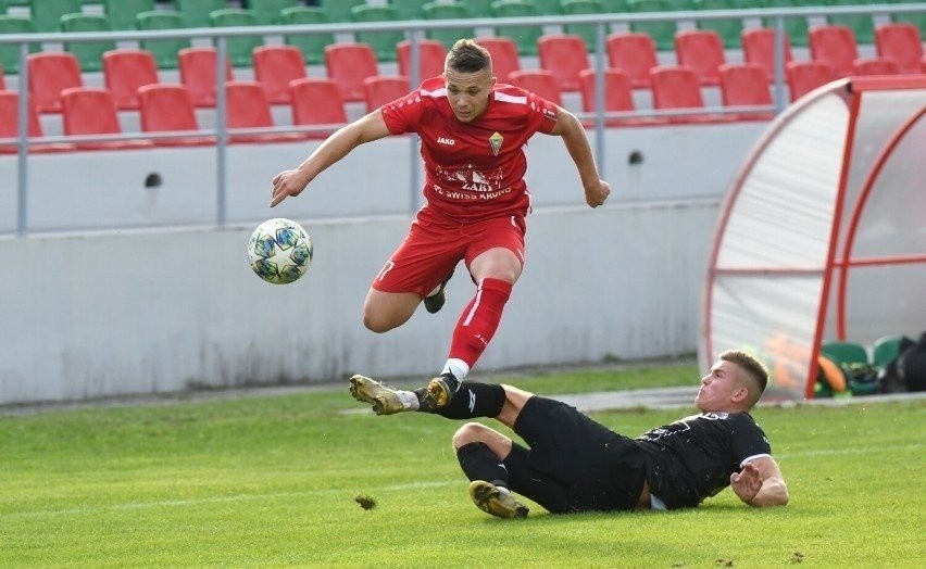 W jednym z najciekawszych spotkań kolejki Promień Żary...