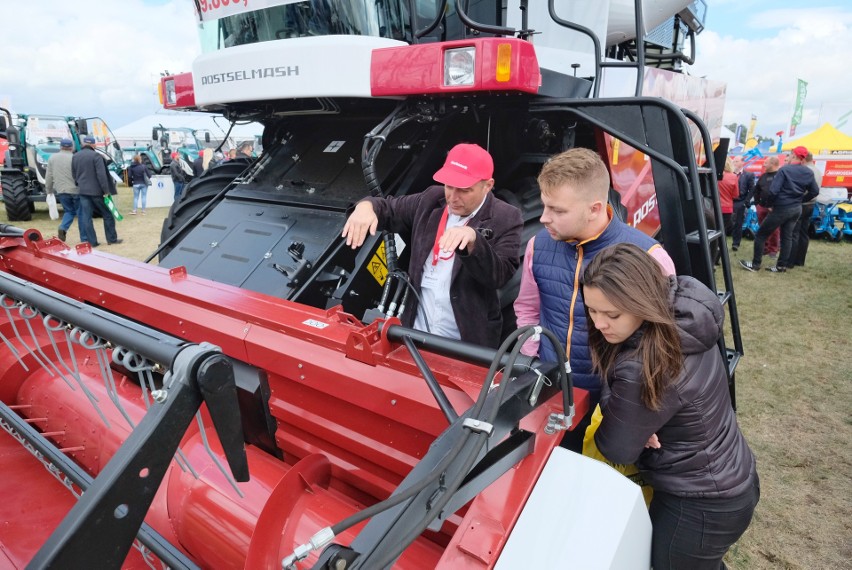 W sobotę Agro Show 2018 odwiedzały tłumy. Zobacz na...