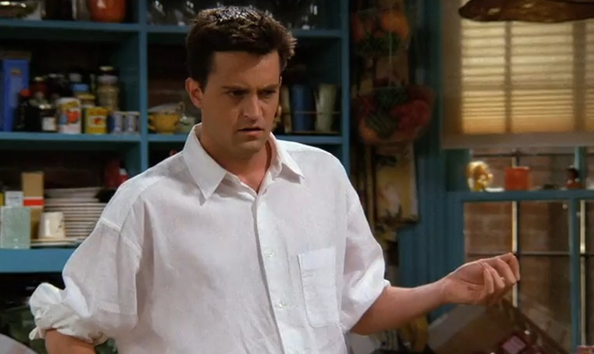 O ile życie serialowego Chandlera wydawało się być...