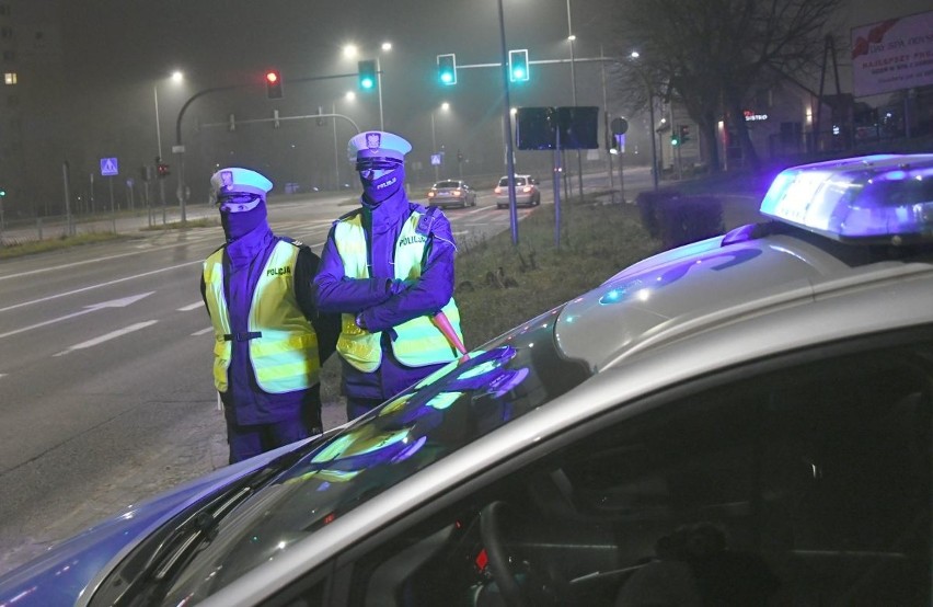 Policja podsumowała Sylwestra 2020. Zobaczcie co się działo w Świętokrzyskiem. Nocne zdjęcia 