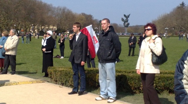 Jasne Błonia, godz. 12.22.