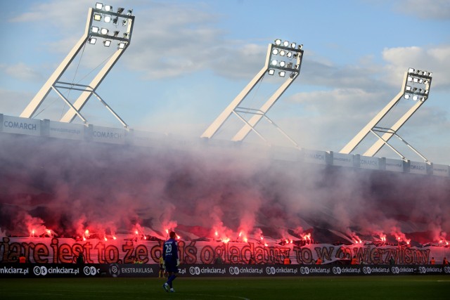 W trakcie meczu z Lechią odpalono około 110 rac