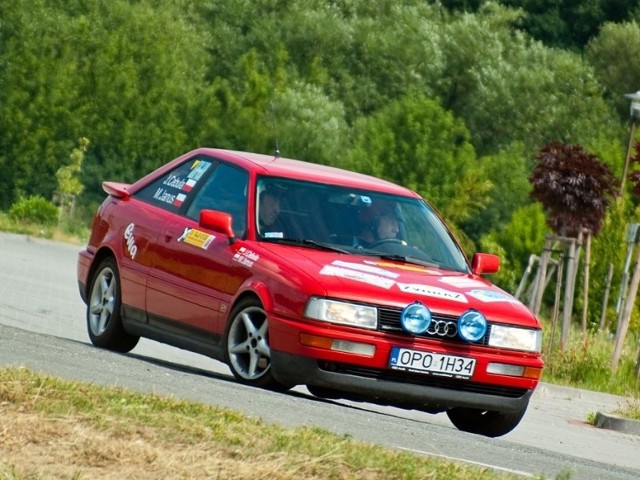 Jan Cebula z Chrząstowic na audi coupe wygrał rywalizację kierowców w wieku plus 50. Pilotował go Tomasz Konerski.