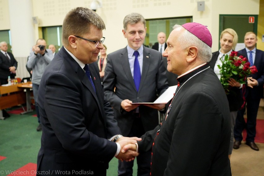 Podczas XLIII sesji Sejmiku Województwa Podlaskiego abp...