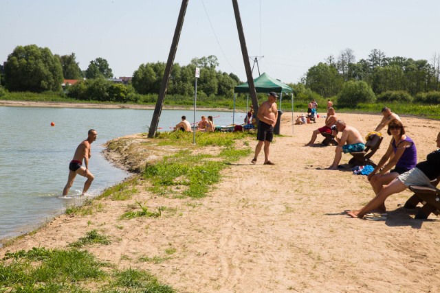 Tereny rekreacyjne "Kominowe Bajoro" to jeden z projektów realizowanych w ramach Budżetu Obywatelskiego Miasta Choroszcz. Miejscówka szczególnie cieszy się dużą popularnością w sezonie letnim.