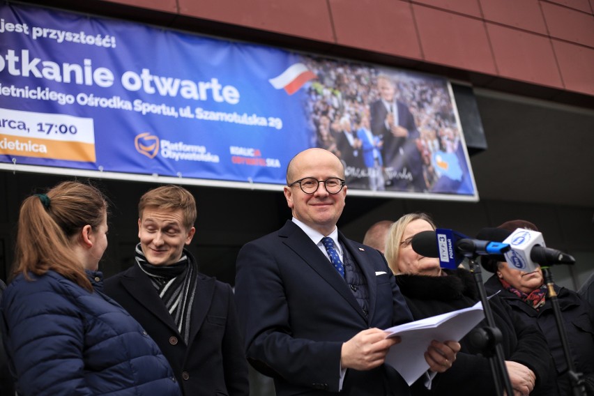 Poseł Bartłomiej Wróblewski zorganizował konferencje prasową...