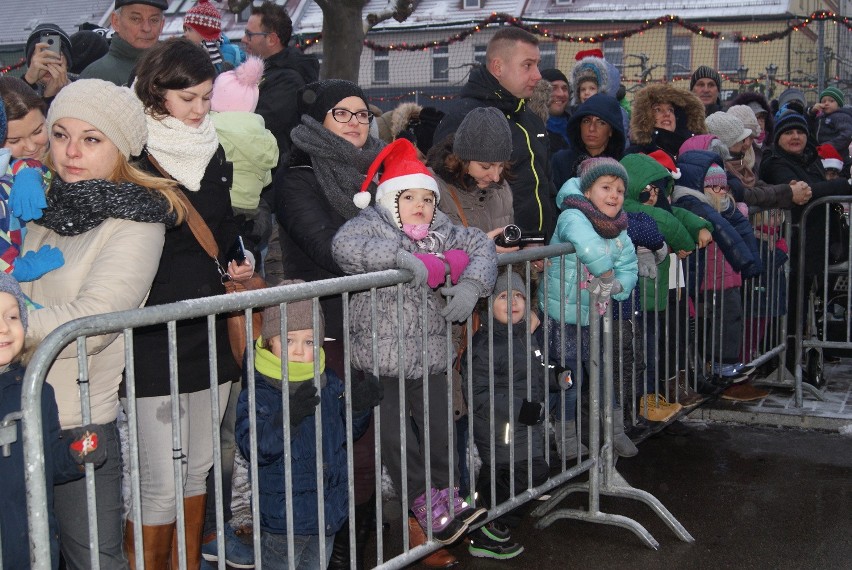 Dzieciaki w Pszczynie znów obudziły św. Mikołaja