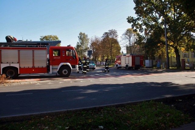 Dzisiaj (sobota, 6.10) przed godz. 13., kierujący osobowym oplem mężczyzna, wymusił pierwszeństwo przejazdu na prawidłowo jadącej ul. Arciszewskiego kierującej mercedesem.