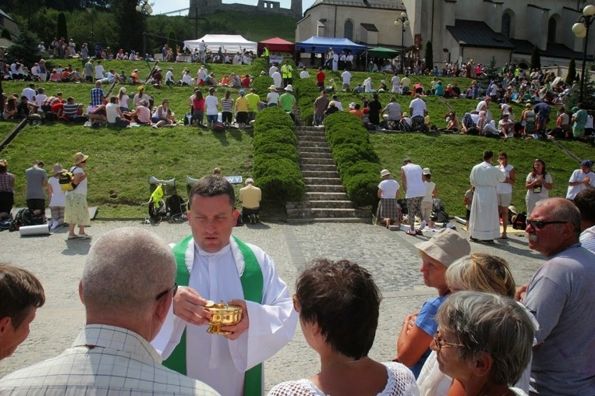 Z Lublina na Jasną Górę. Pielgrzymi pokonali kolejne 30 kilometrów (ZDJĘCIA)