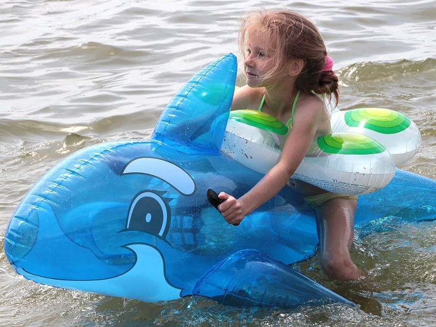 Oliwia Szczypińska na plaży miejskiej nad Rudnikiem