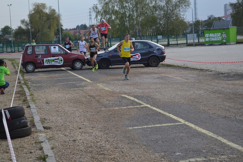 City Cross Częstochowa: 230 biegaczy na trasie miejskiego katorżnika [ZDJĘCIA]