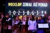 Finał WOŚP. We Wrocławiu zebrano już ponad milion złotych! Na koniec Nocny Kochanek i Światełko do Nieba | ZDJĘCIA