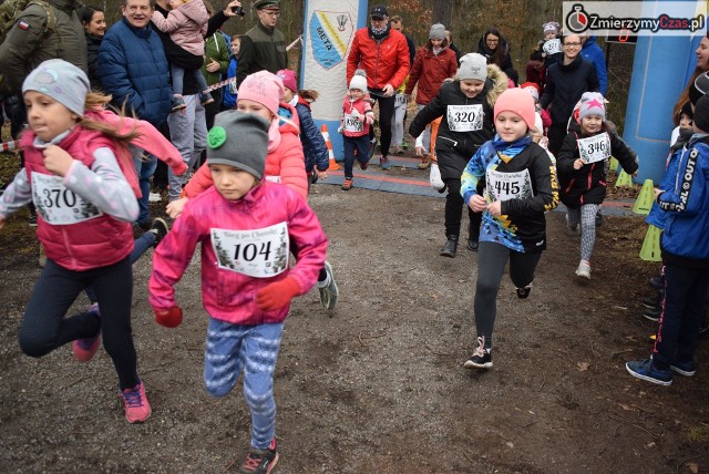 Bieg po Choinkę w Lublińcu. Dzieci pobiegły na dystansach 500 i 1000 metrów