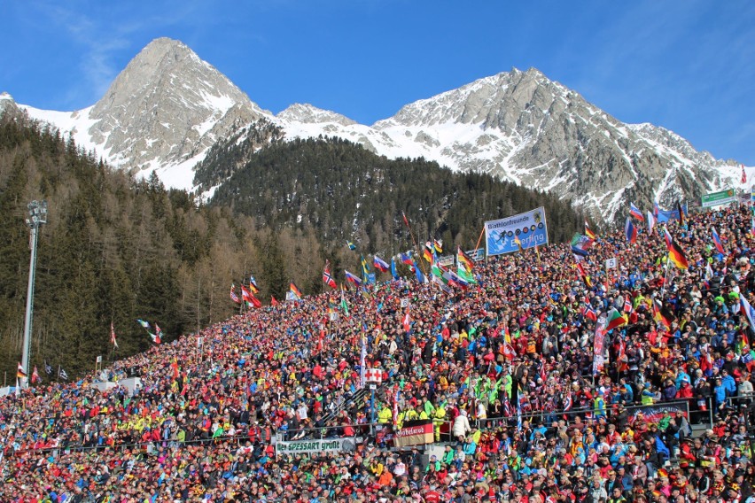 MŚ w biathlonie. Sztafeta wielkich wrażeń. Polki były liderkami, ale harty dopadły Gwizdoń [ZDJĘCIA]