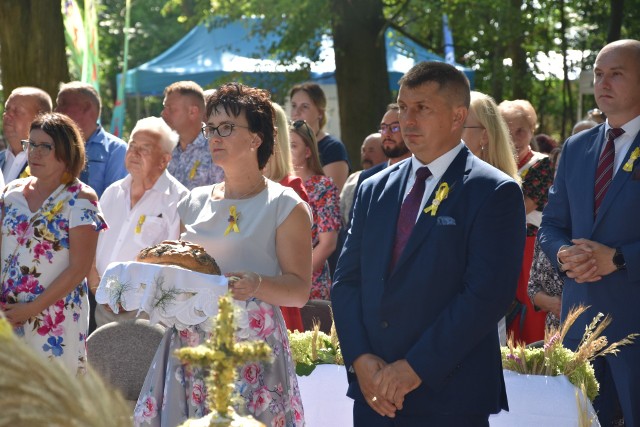 Dożynki gminy Brzuze 2022 zostały zorganizowane w parku w Gulbinach