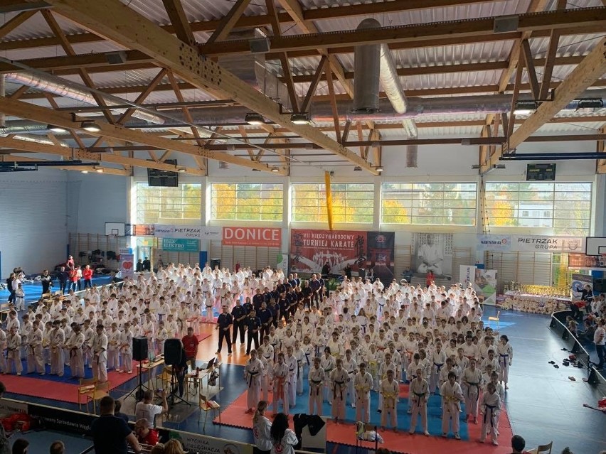 18 medali wojowników Kieleckiego Klubu Sportowego Karate na międzynarodowym turnieju w Katowicach [ZDJĘCIA]