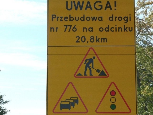 Pierwsza faza inwestycji przebiega między Kazimierzą Wielką i Proszowicami. Przebudowywane jest także skrzyżowanie do Słonowic, a od Donosów do Skorczowa jeździmy tylko jednym pasem drogi.