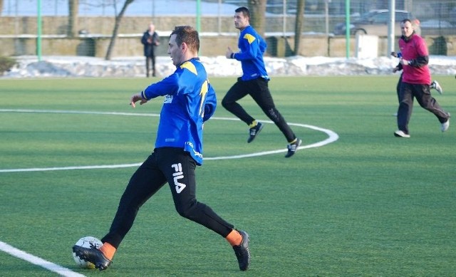 Łukasz Mika zagrał we wczorajszym sparingu Nidy Pińczów ze Spartakusem Daleszyce. Zdobył jedyna bramkę dla swojego zespołu. 