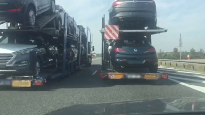 Szeryf drogowy blokował ruch na autostradzie A4 w rejonie Opola. Zobacz wideo [OPOLSKI PIRAT]