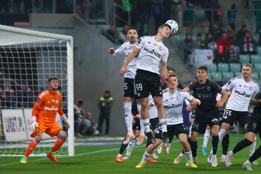 Śląsk Wrocław - Legia Warszawa 0:0. Niestrzelony karny, nieuznany gol i podział punktów (SKRÓT, BRAMKI, GOLE, WIDEO, ZDJĘCIA)