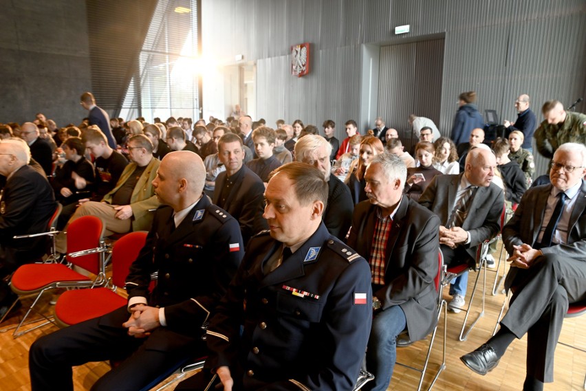 Kraków. Kolorowe szybowce wylądowały w Muzeum Lotnictwa Polskiego