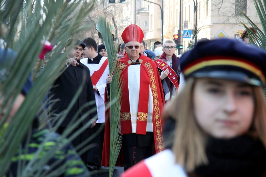 Niedziela Palmowa w Lublinie. Przez miasto przeszła procesja z palmami (ZDJĘCIA, WIDEO)
