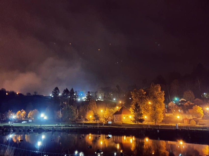 Muszyna nocą. Uzdrowisko w Dolinie Popradu zachwyca nawet po zmroku [ZDJĘCIA]