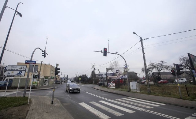 Poszerzenie ulicy Kwiatkowskiego to jedna z najistotniejszych inwestycji drogowych, jakie są planowane na najbliższe lata w Rzeszowie. Władze miasta zapowiadają, że na odcinku od skrzyżowania z ulicami Grabskiego i Strażacką, do al. Powstańców Warszawy jezdnia zostanie rozbudowana i poszerzona.