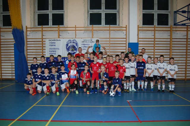 Młodzi piłkarze rywalizowali w hali sportowej ZS nr 1 w Lublińcu